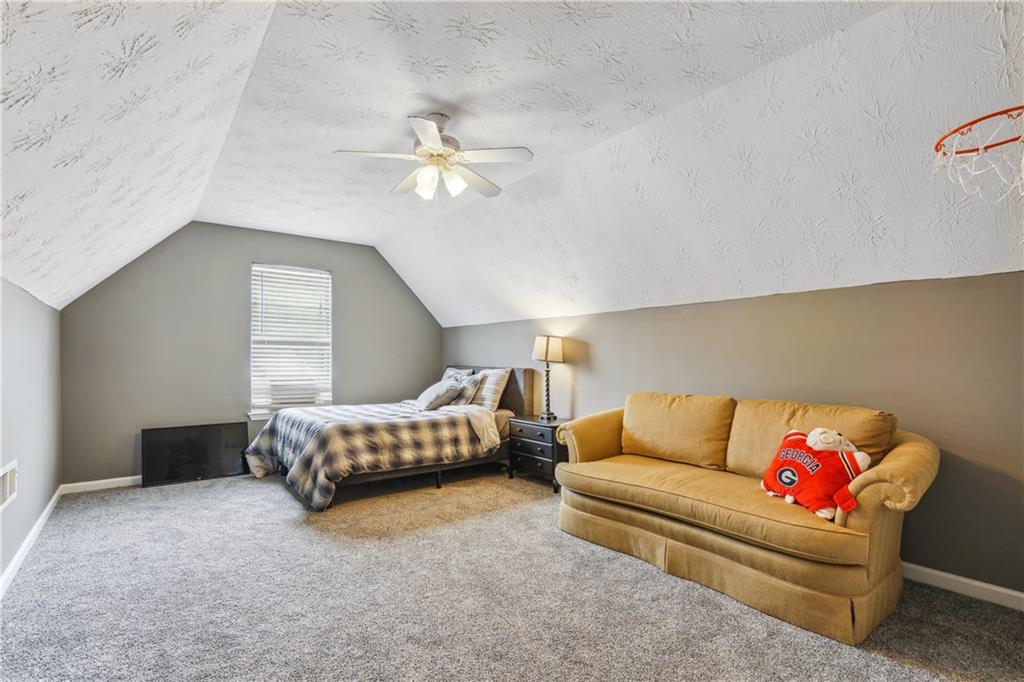 2432 Heatherton Court