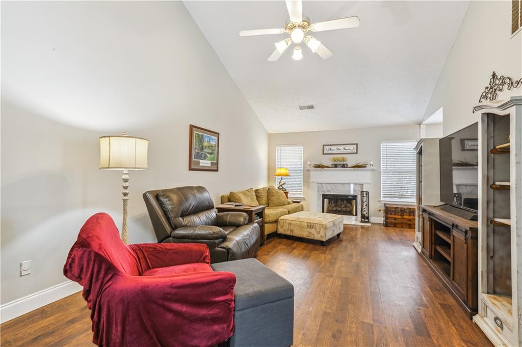 2432 Heatherton Court