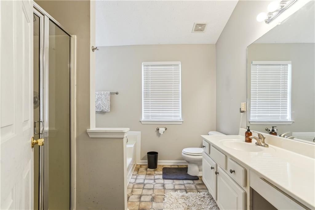 2432 Heatherton Court