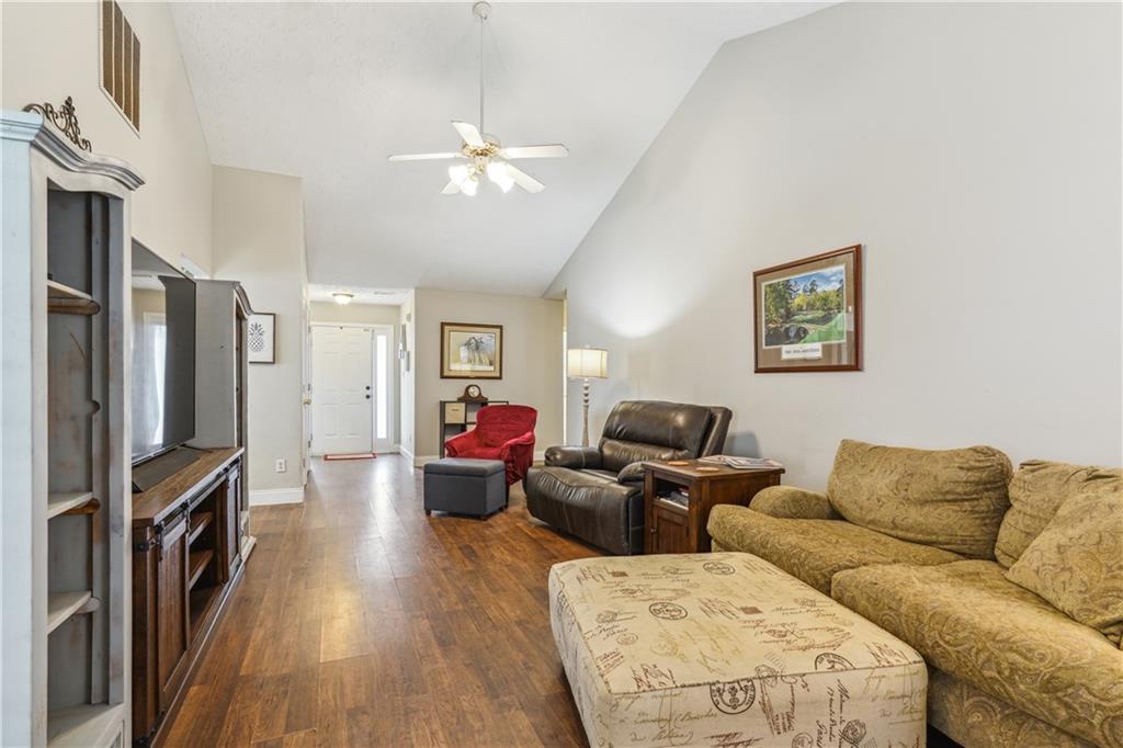 2432 Heatherton Court