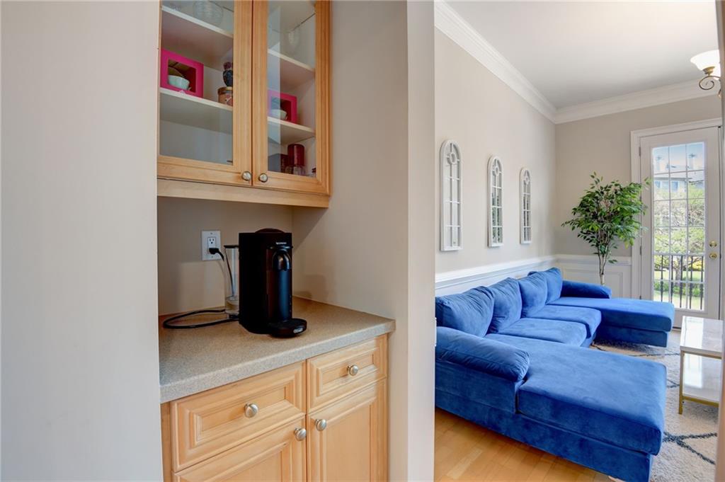 3006 Montclair Circle SE