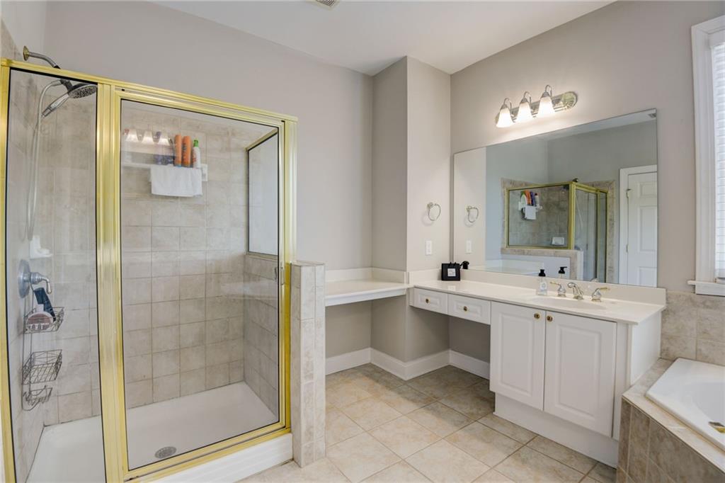 3006 Montclair Circle SE