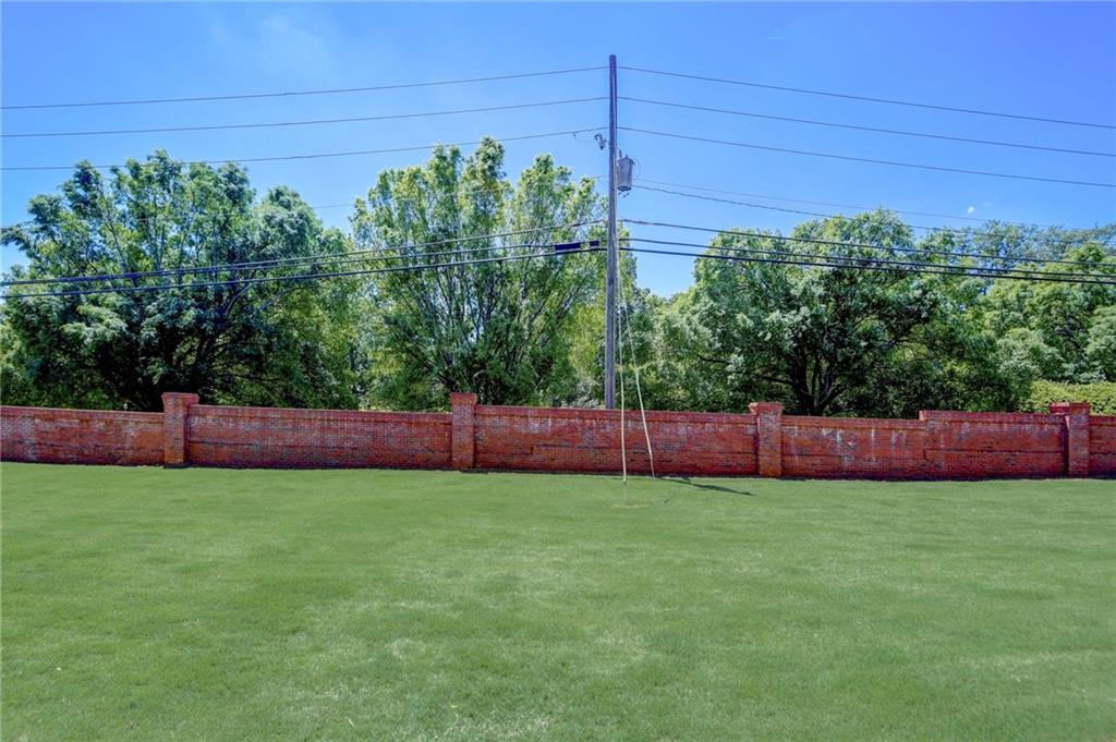 3006 Montclair Circle SE