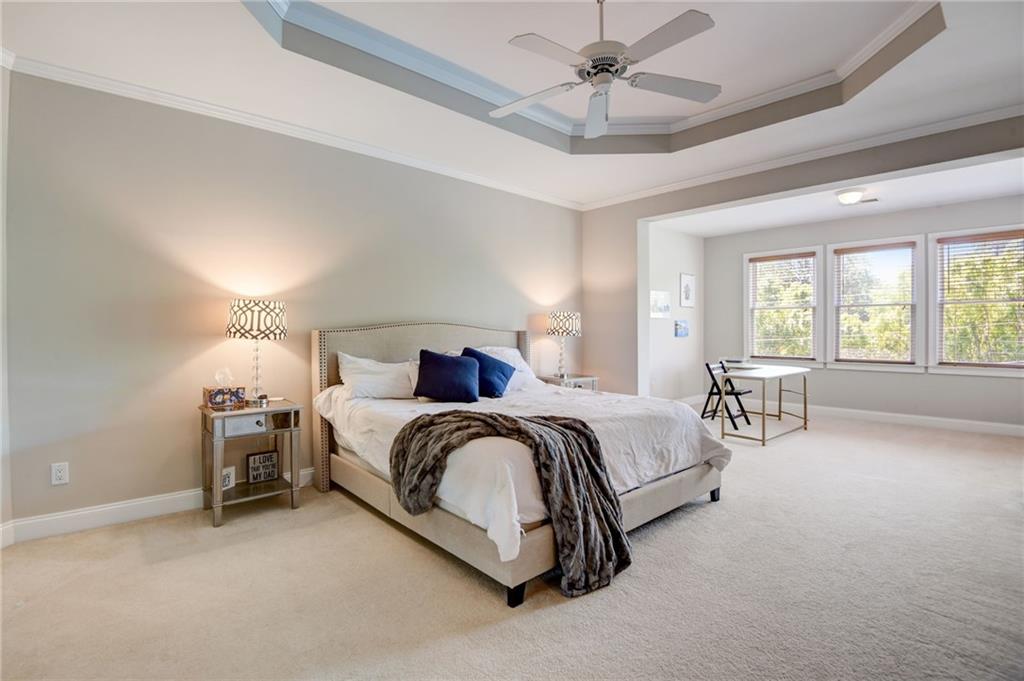 3006 Montclair Circle SE