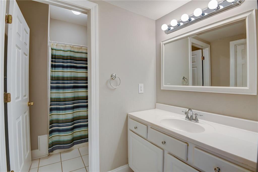 3006 Montclair Circle SE