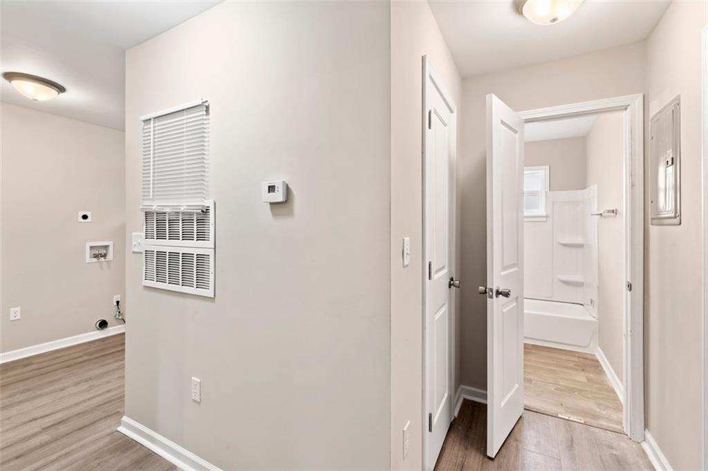 5859 LONE OAK Drive SW