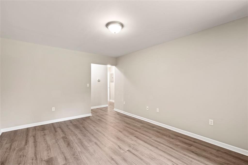 5859 LONE OAK Drive SW