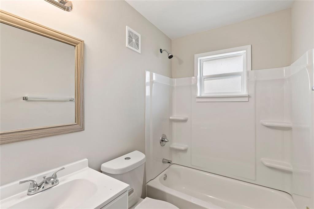 5859 LONE OAK Drive SW