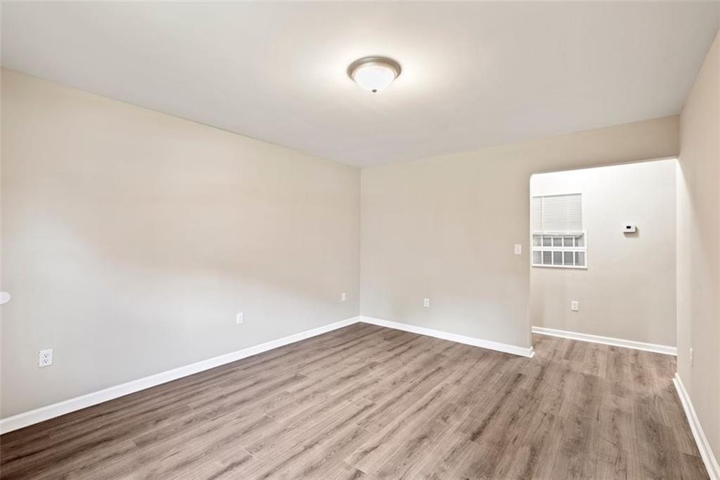 5859 LONE OAK Drive SW