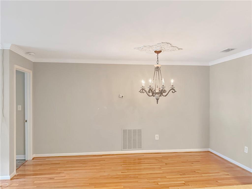 2203 Pine Heights Drive NE