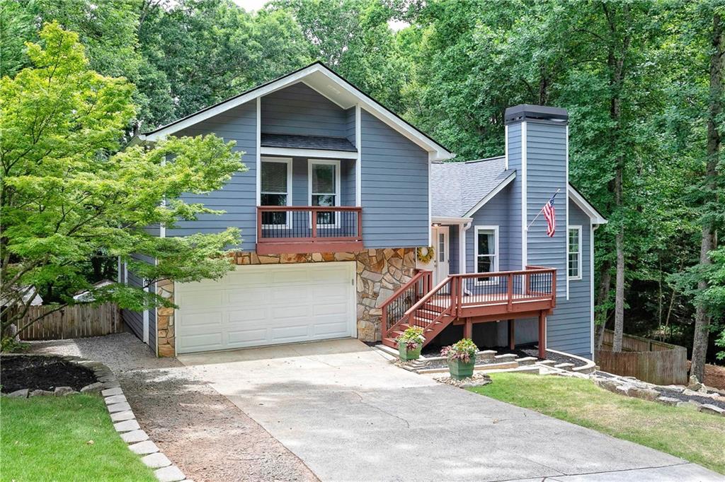 3848 Creek Hollow Way