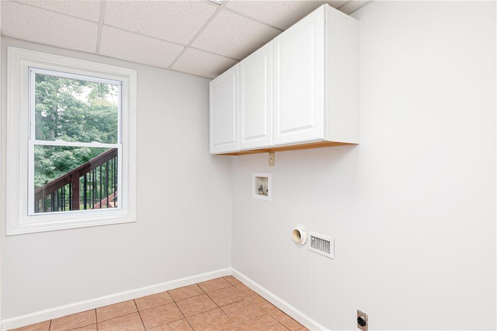 3848 Creek Hollow Way