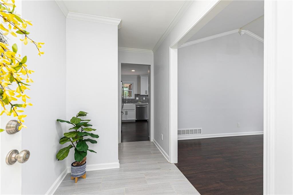 3848 Creek Hollow Way