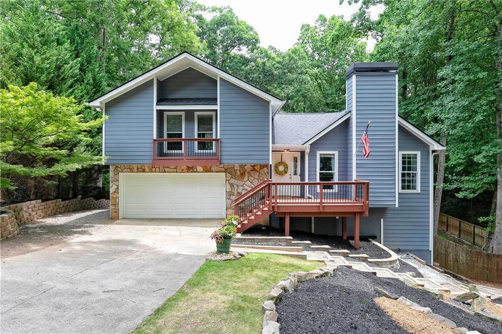 3848 Creek Hollow Way