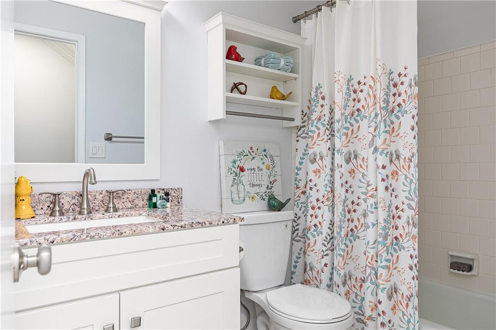 3848 Creek Hollow Way