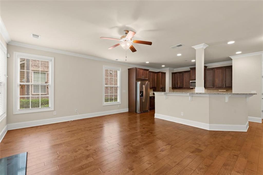 7600 Glisten Avenue NE