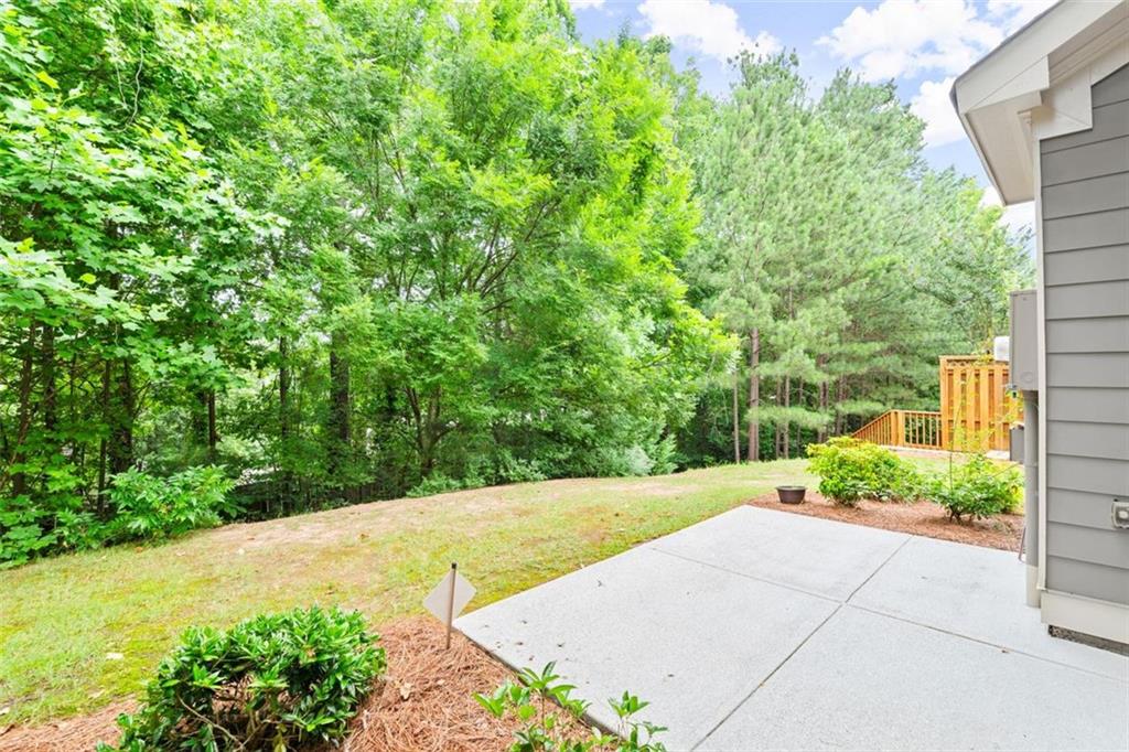 7600 Glisten Avenue NE