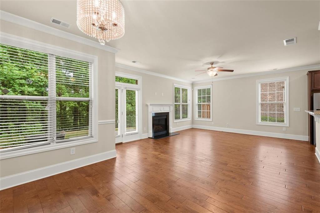 7600 Glisten Avenue NE