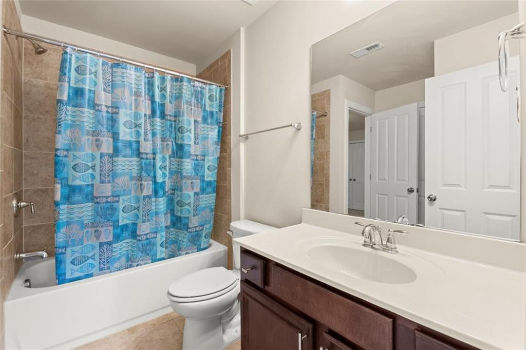 7600 Glisten Avenue NE