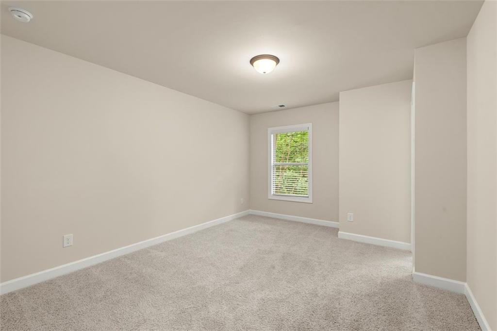 7600 Glisten Avenue NE