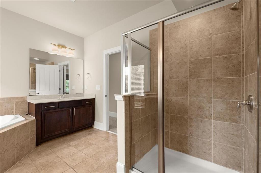 7600 Glisten Avenue NE