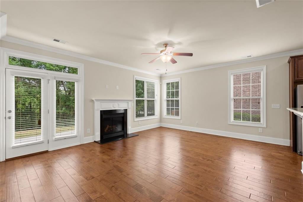 7600 Glisten Avenue NE