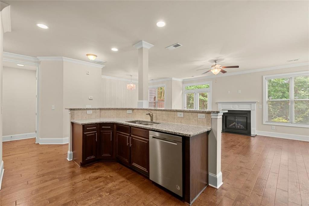 7600 Glisten Avenue NE