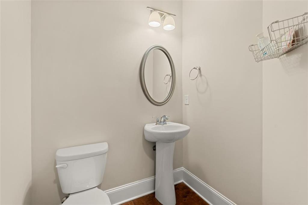 7600 Glisten Avenue NE