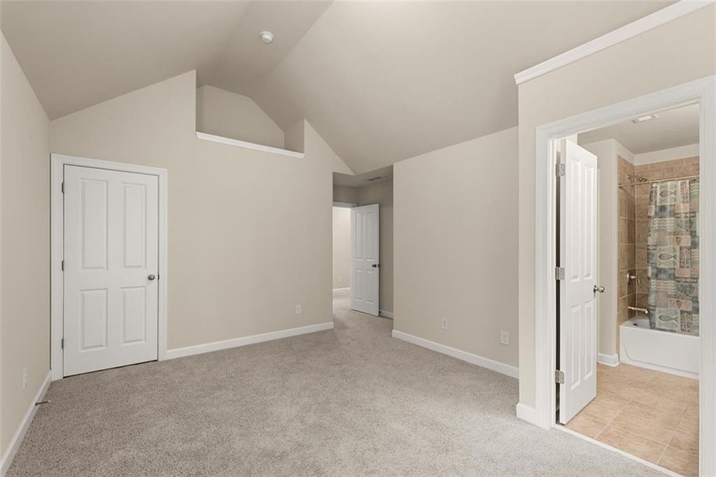 7600 Glisten Avenue NE