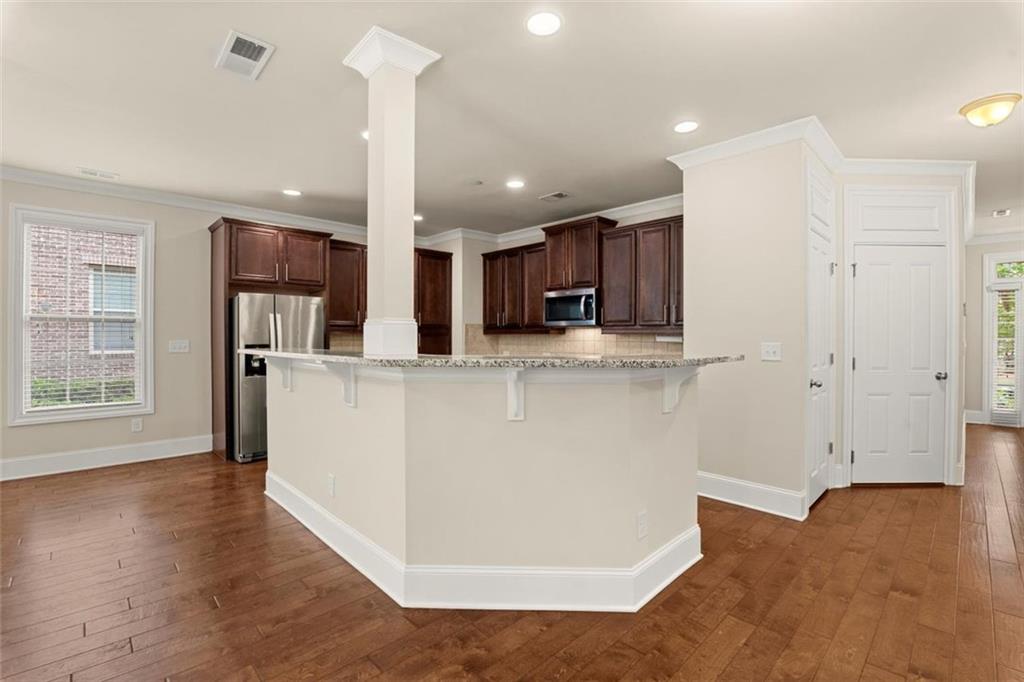 7600 Glisten Avenue NE