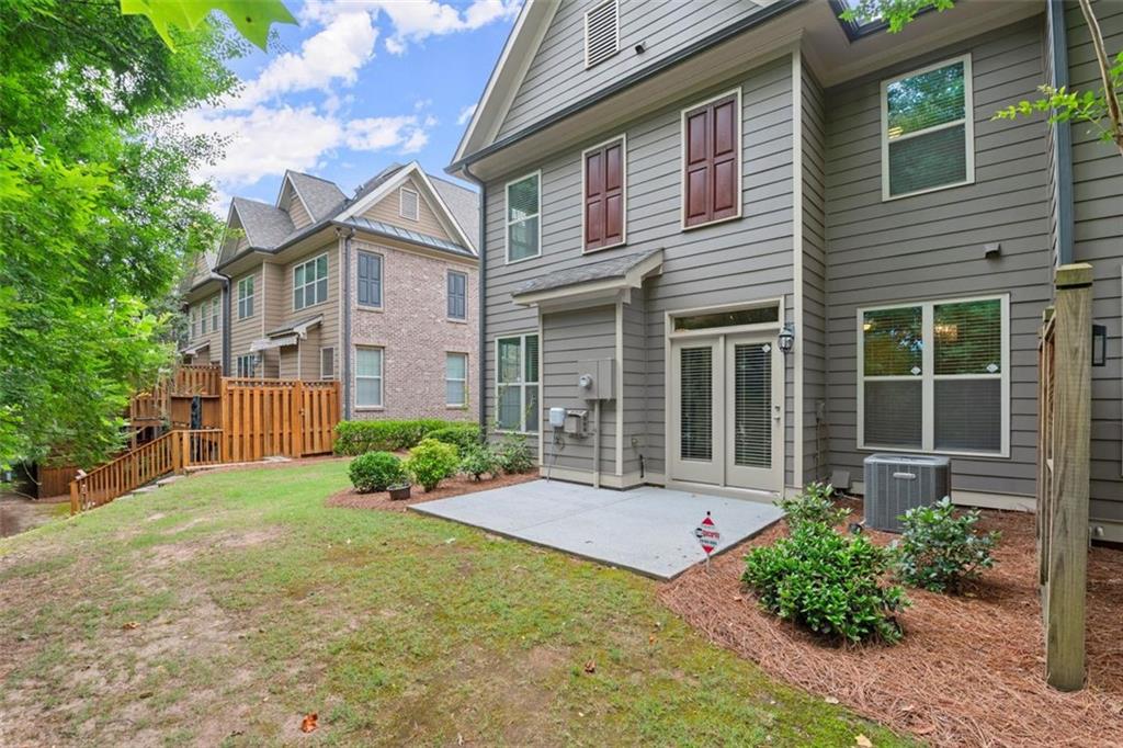 7600 Glisten Avenue NE