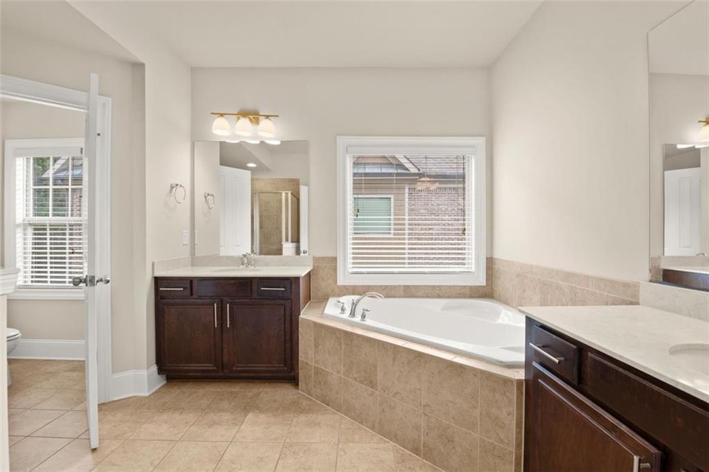 7600 Glisten Avenue NE