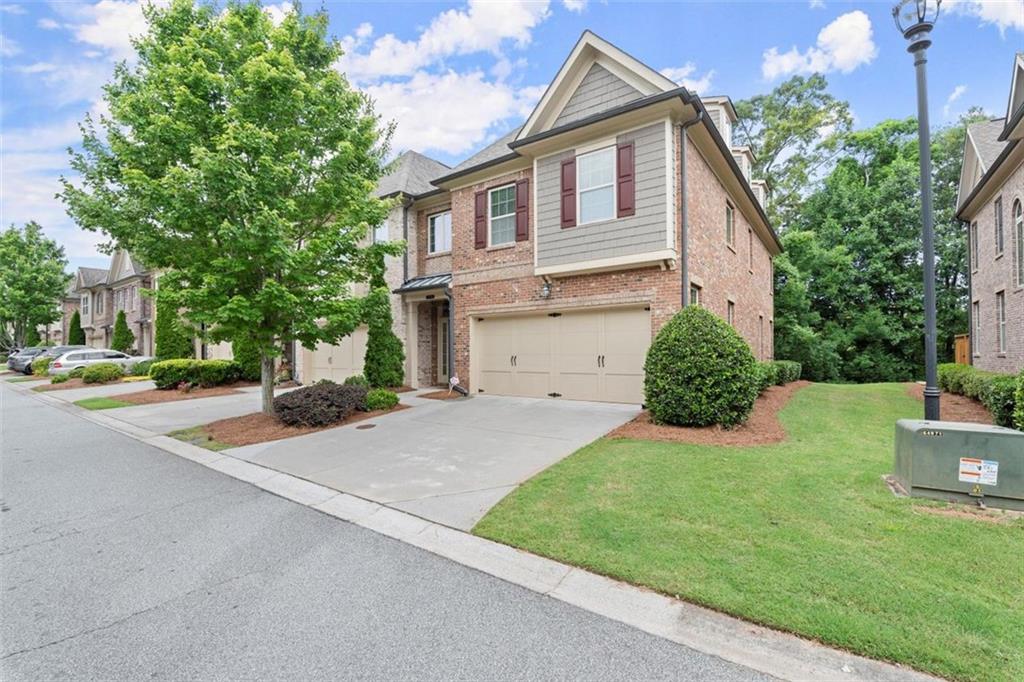 7600 Glisten Avenue NE