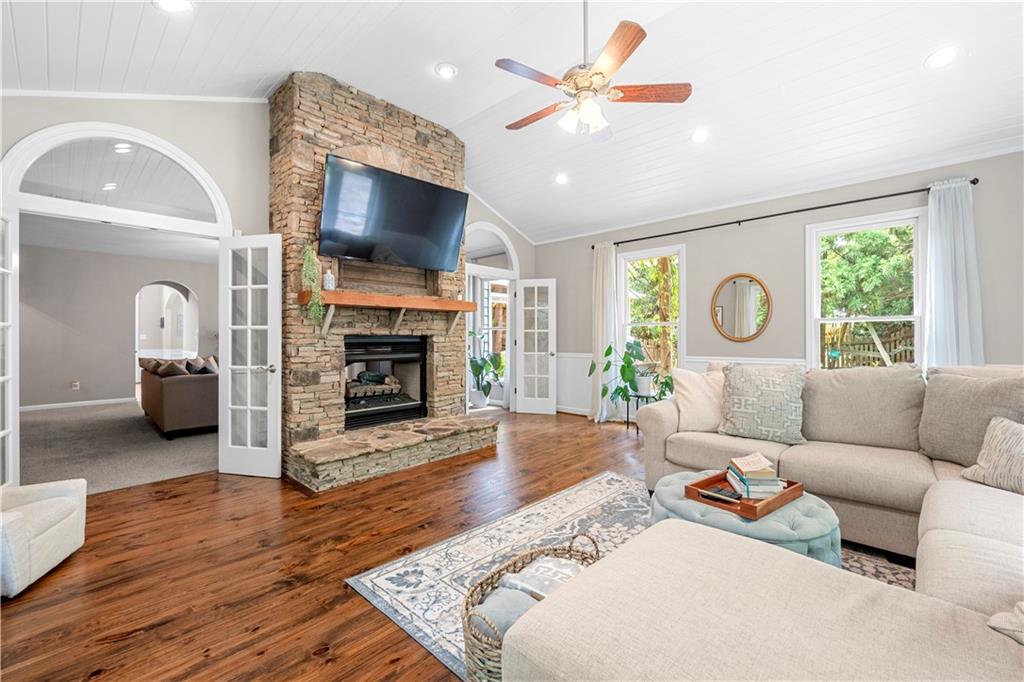 3003 GROVE VIEW Court