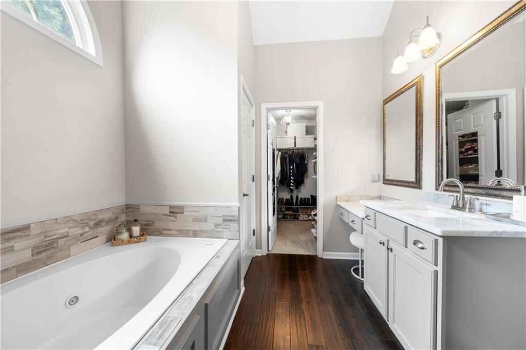 3003 GROVE VIEW Court