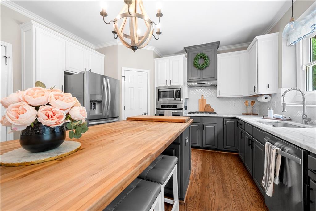 3003 GROVE VIEW Court