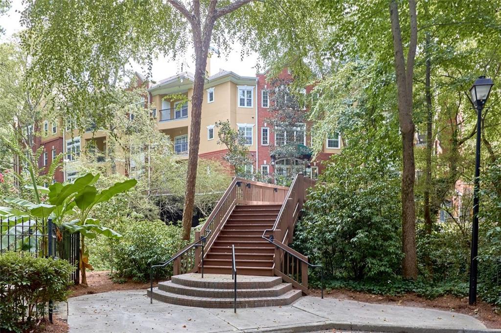 424 Lindbergh Drive NE Unit 110