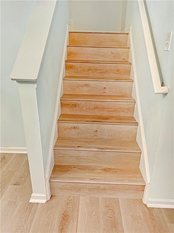 784 Windcroft Circle NW