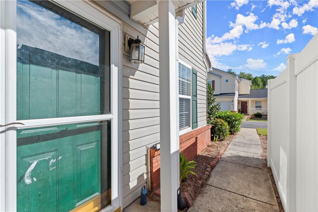 784 Windcroft Circle NW