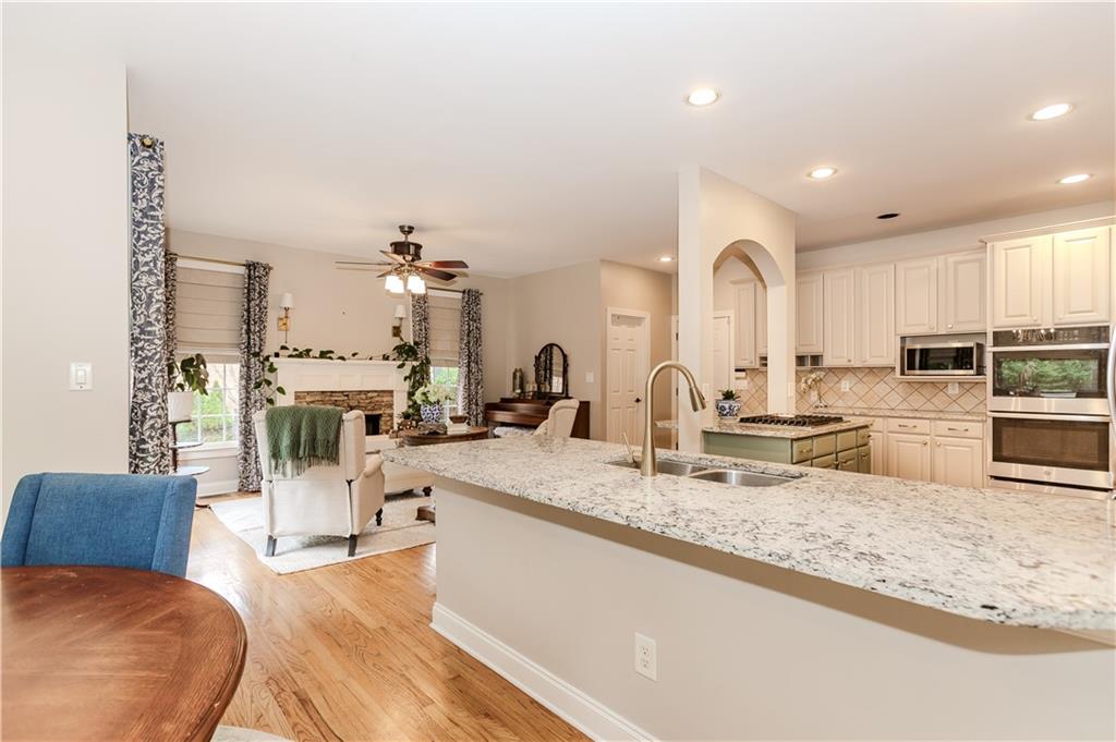 2292 Floral Ridge Drive