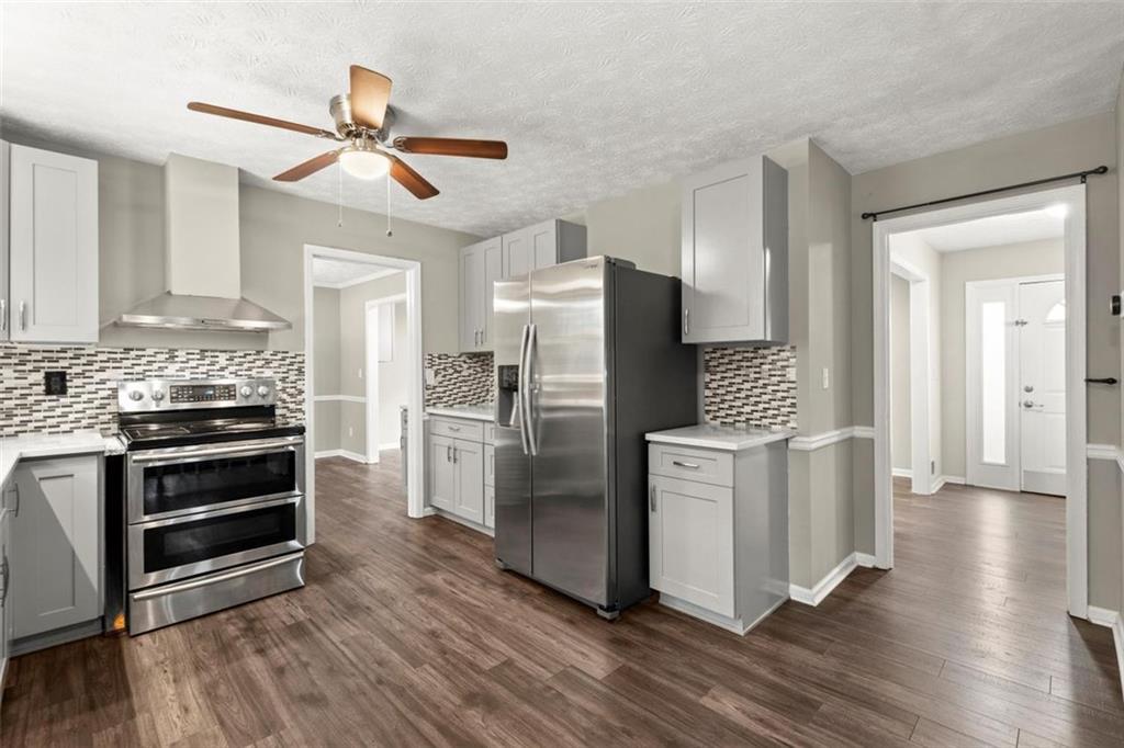 855 Riverbend Drive SW