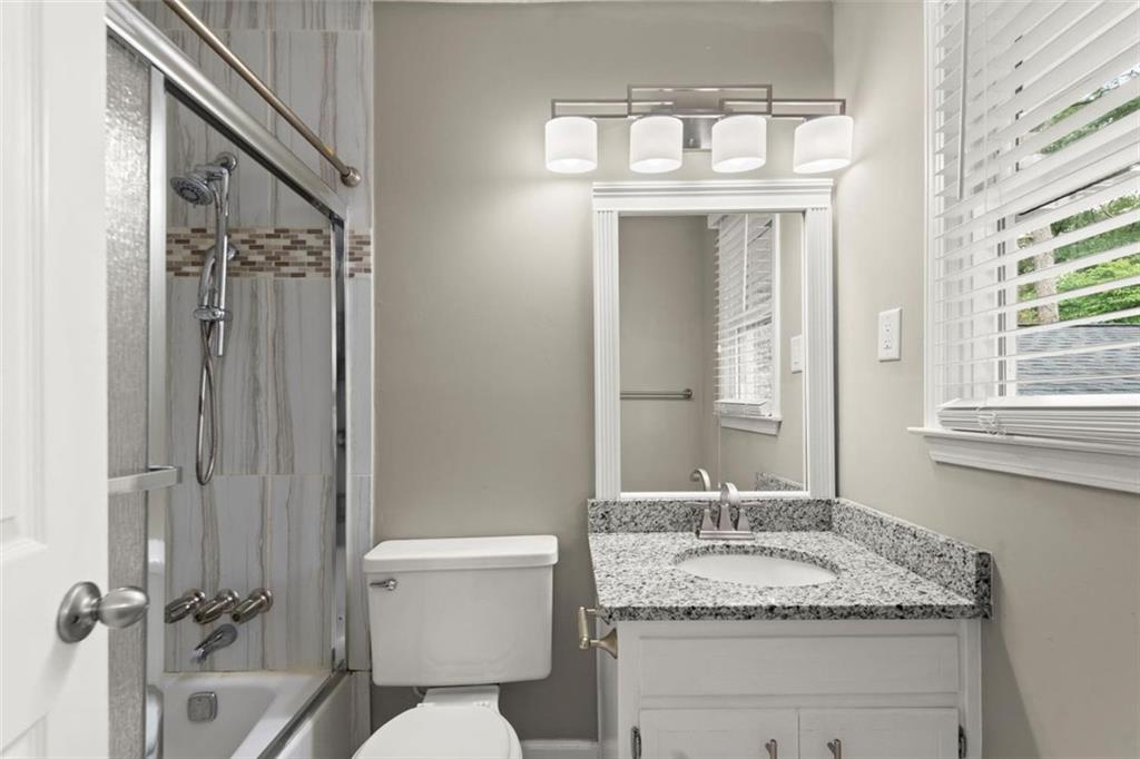 855 Riverbend Drive SW