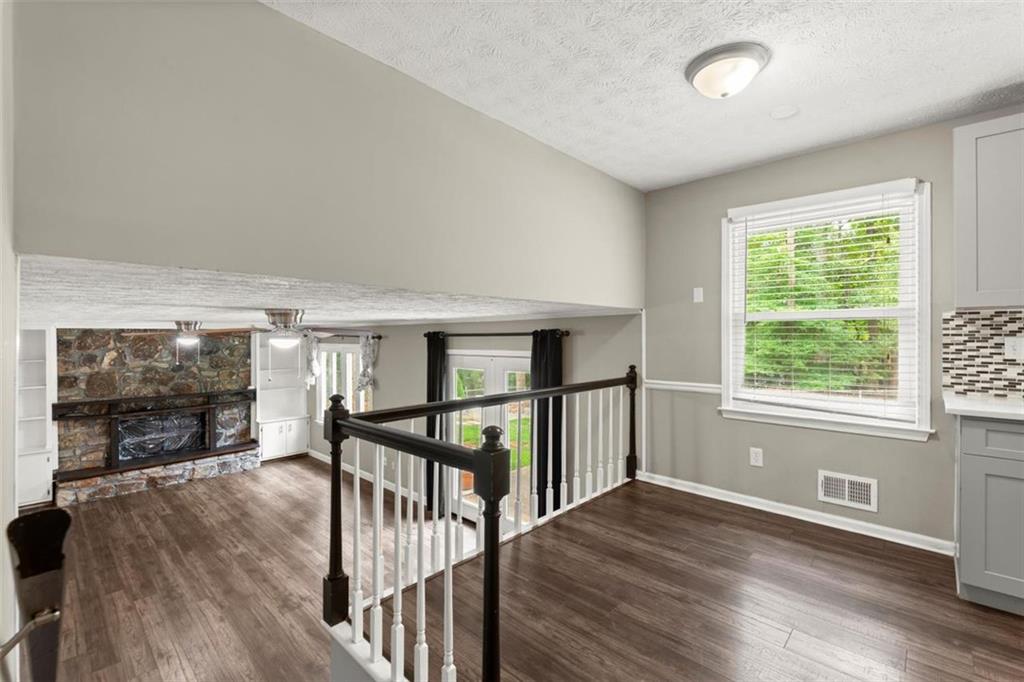 855 Riverbend Drive SW