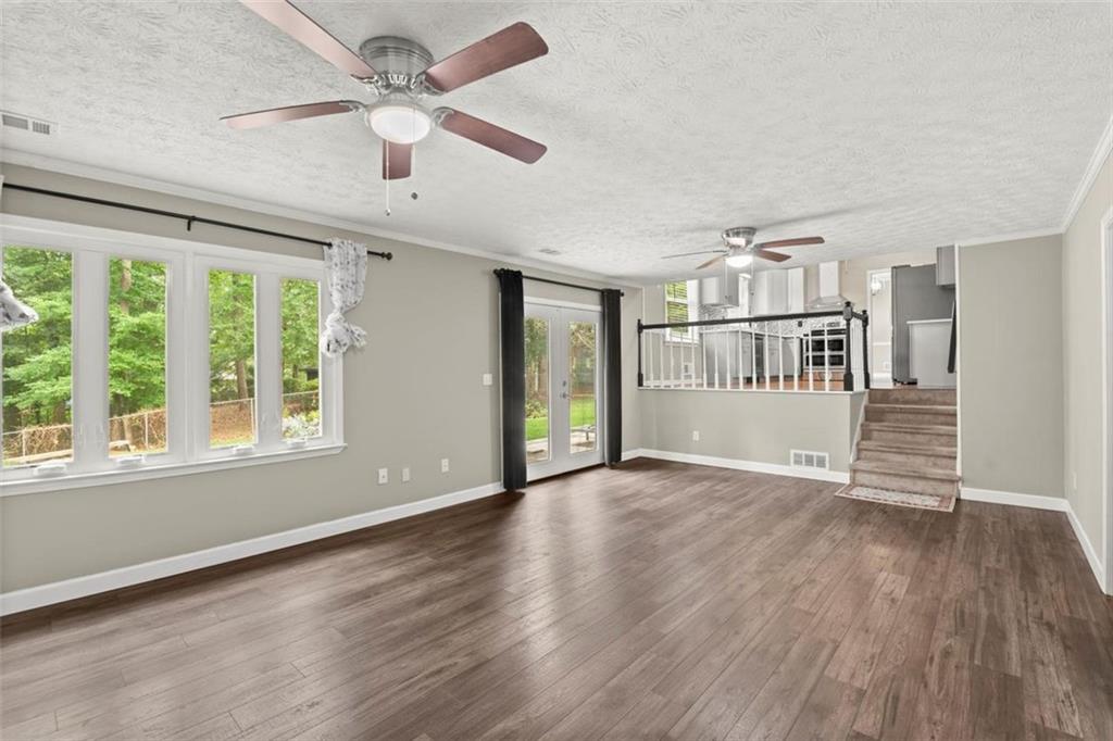 855 Riverbend Drive SW