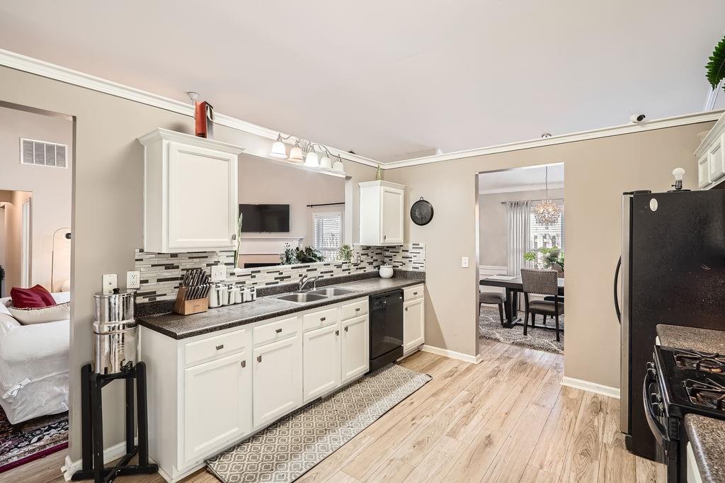 1756 Hedington Court