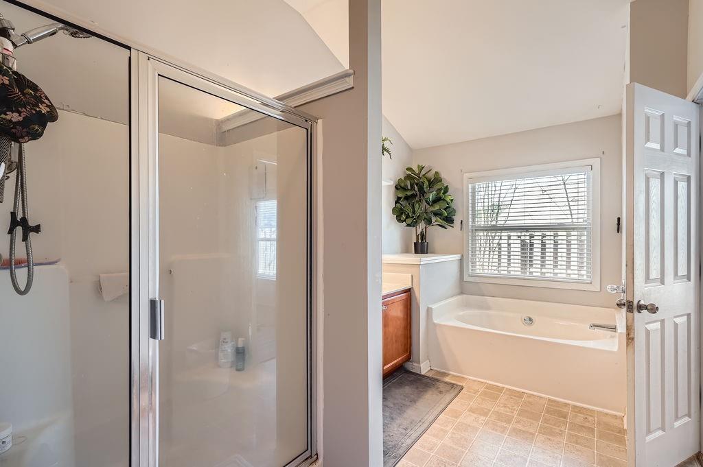 1756 Hedington Court