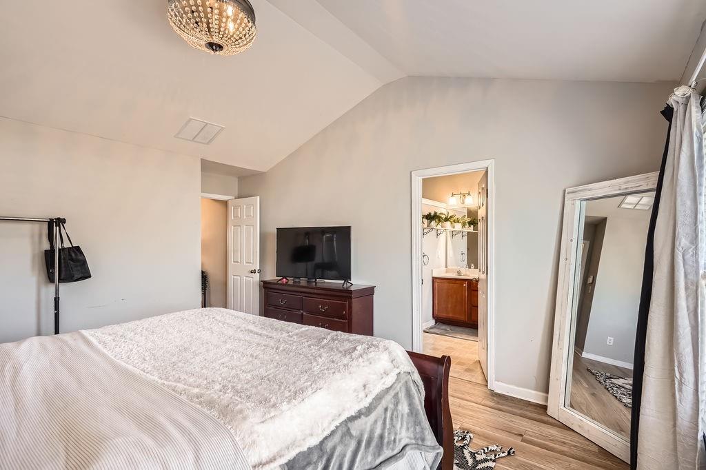 1756 Hedington Court