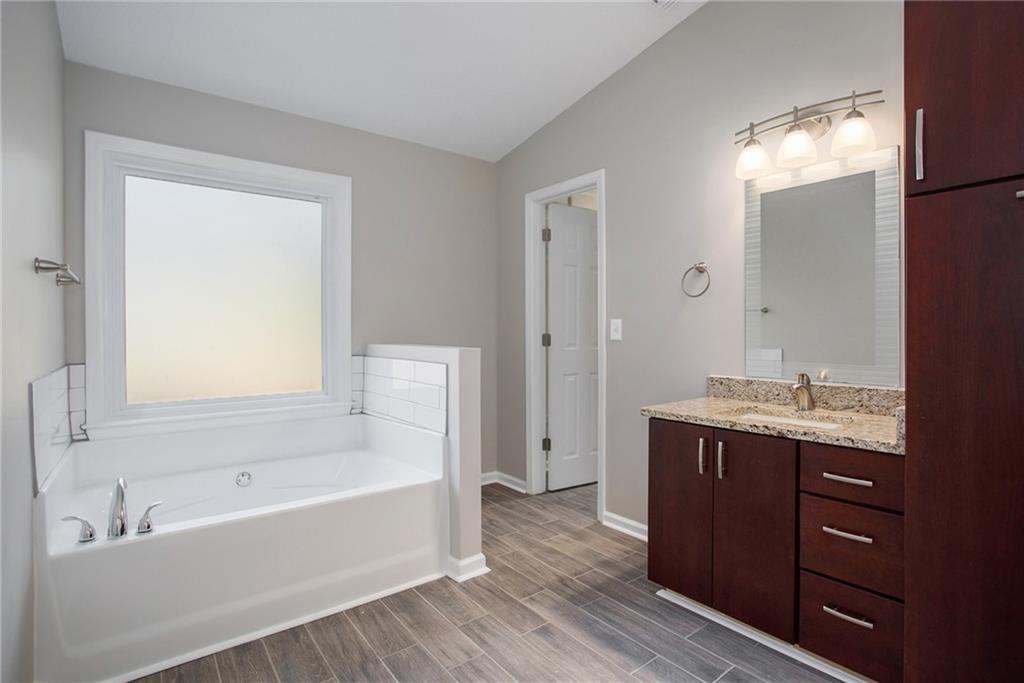 949 BRIARLEIGH Court