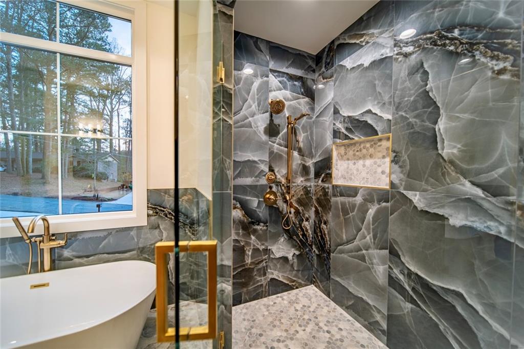 2179 Marann Drive NE