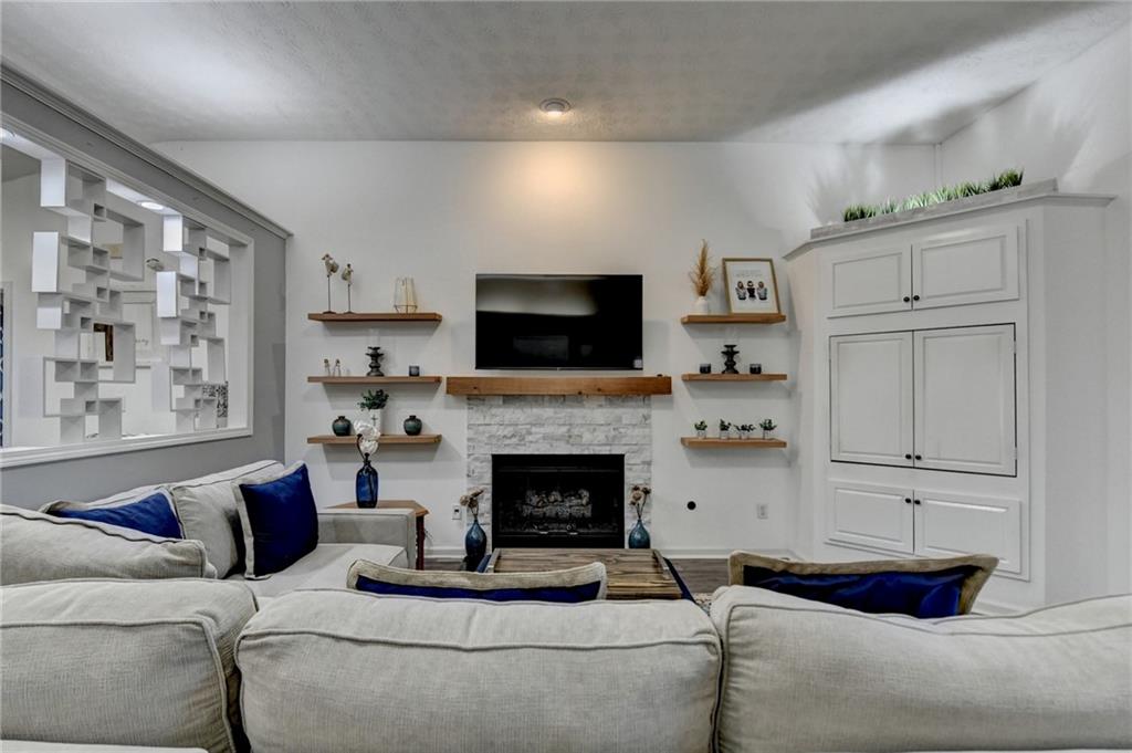 305 Morning Glen Drive